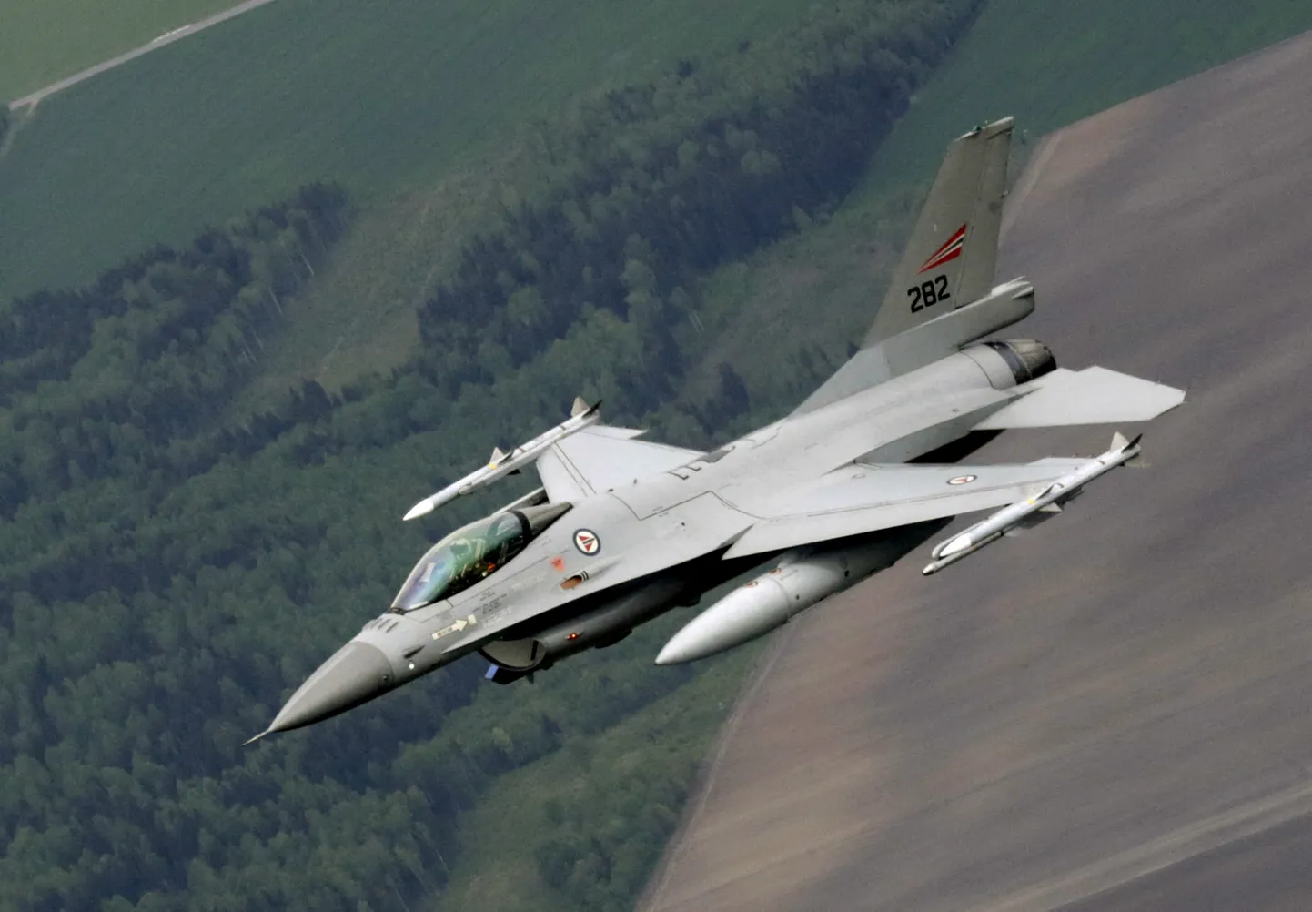 Norrakate F-16 patrullimas Balti õhuruumis 20. mail 2015.