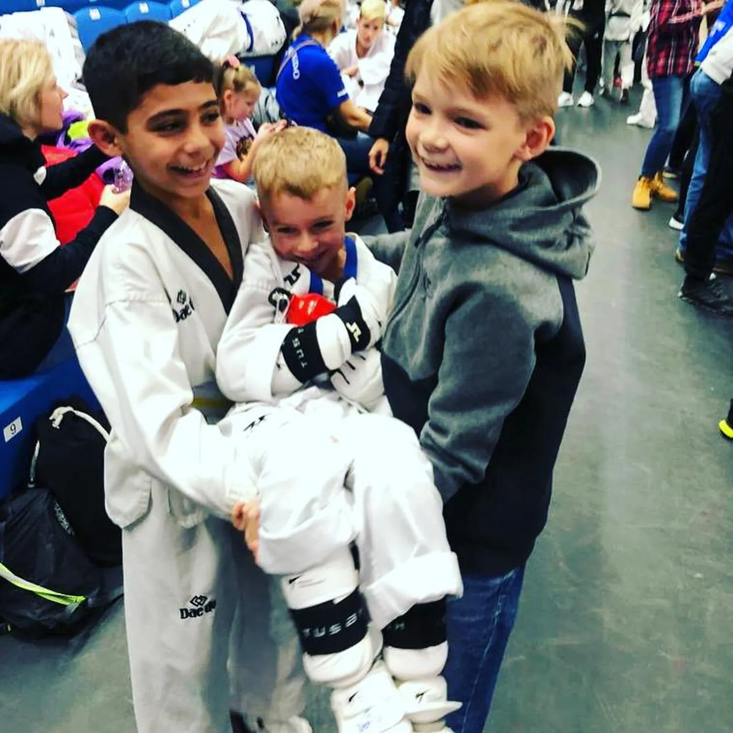 Spordiklubi Team Yong noorsportlased (pildil) näitasid turniiril pealinnas häid tulemusi ja meeskonnavaimu.