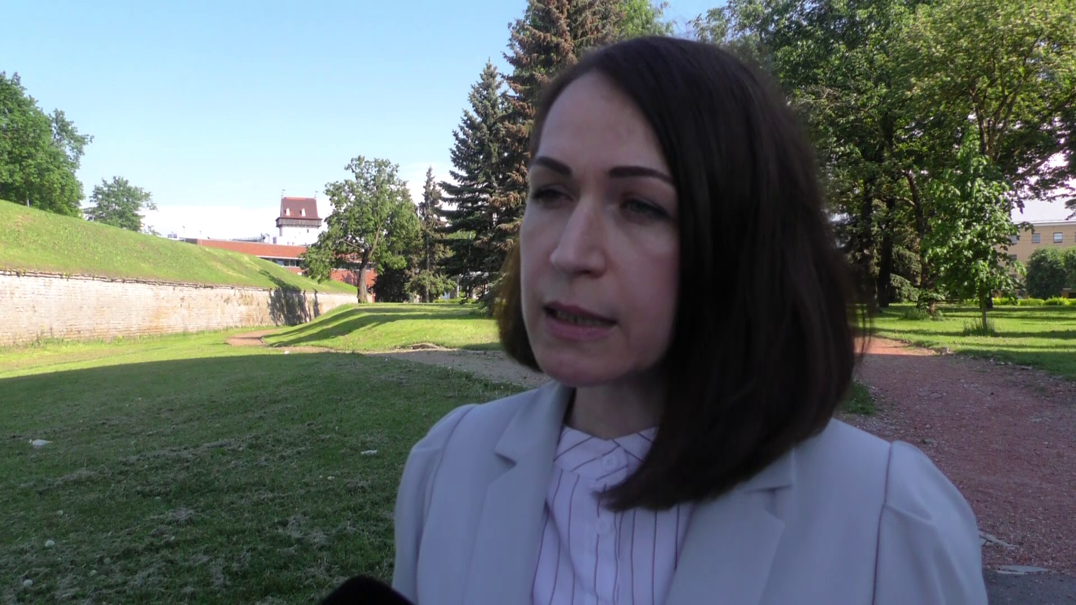 Narva kohtutäitur Tatjana Afanasieva läks ähvarduskirja pärast politseisse.