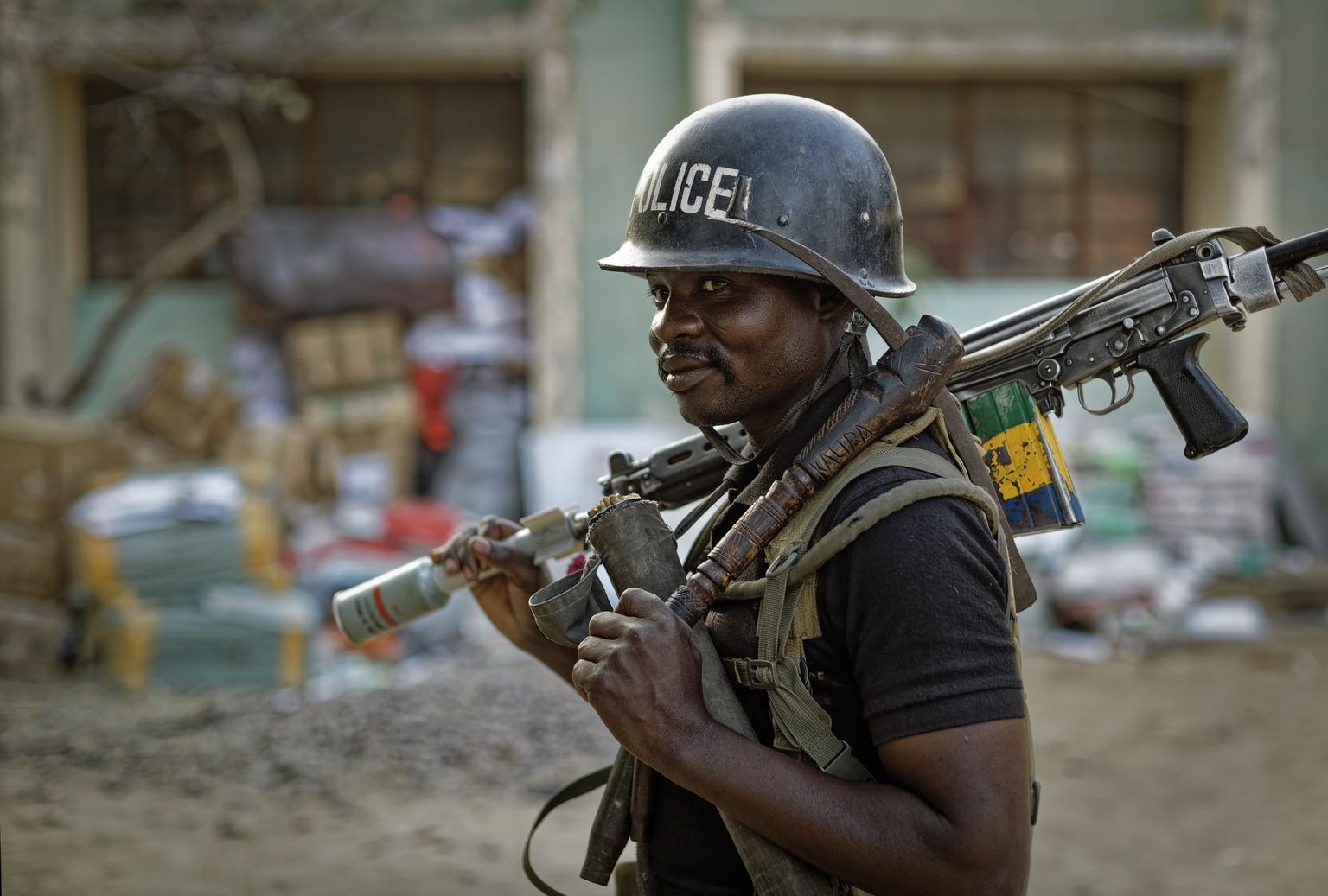 Nigeeria politseinik riigi põhjaosas asuvas Kanos.