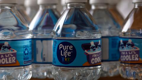 IRAANI SÕDA ⟩ Plastpudelid ja mitte ainult lähevad sõja tõttu kallimaks