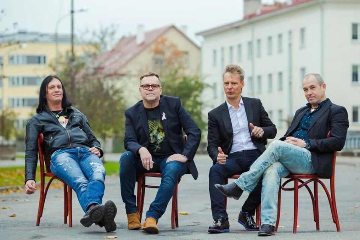 Uus Dingo: vasakult Rein T Rebane (kitarr), Pertti Neumann (laul), Vallo Vildak (trummid), Taago Daniel (bass). Pildilt on puudu klahvimees Petri Lapintie.
Foto: Laura Oks/ÕL