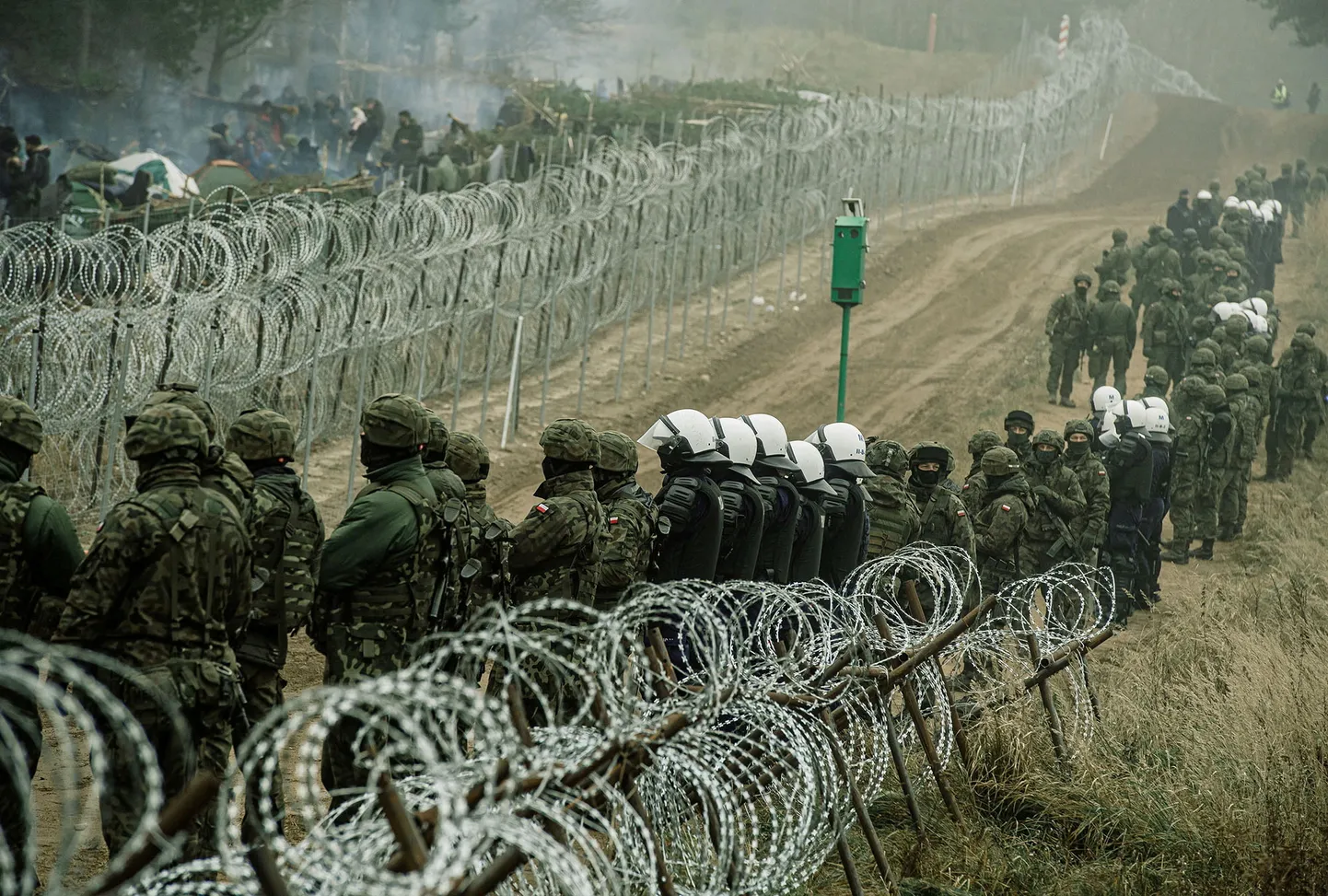 Польские военнослужащие на границе с Беларусью