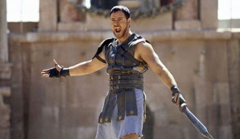 Russel Crowe filmis «Gladiaator» Maximus Decimus Meridiuse rollis