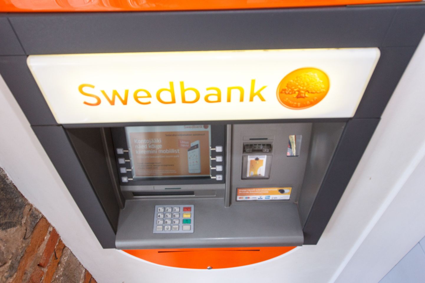 Банкомат Swedbank. Фото иллюстративное.