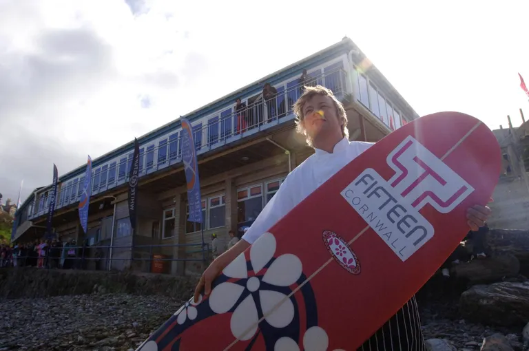 Jamie Oliver Fifteen Cornwall restorani juures 2018. aasta mais.