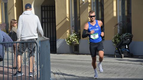 GALERII ⟩ Võru jooksuässad tegid Tartu linnamaratonil vägeva võistluse