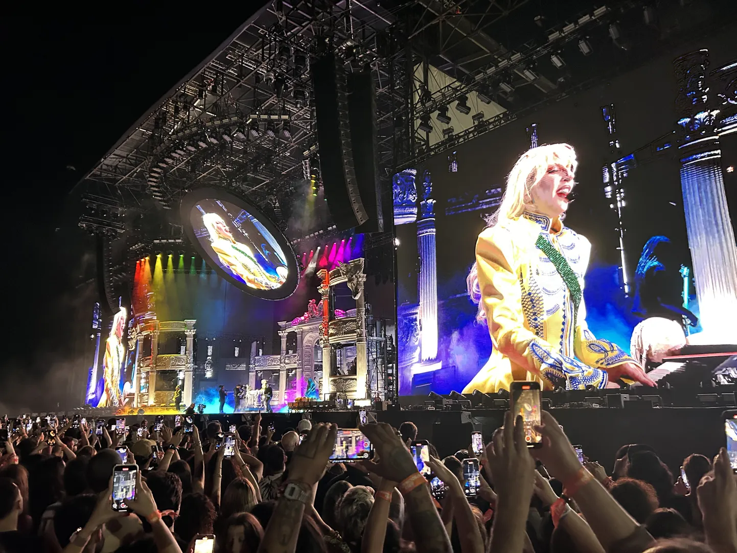 Rohkem kui kaks miljonit kuulajat: Lady Gaga tasuta kontsert Copacabana rannal oli tõeline suursündmus.