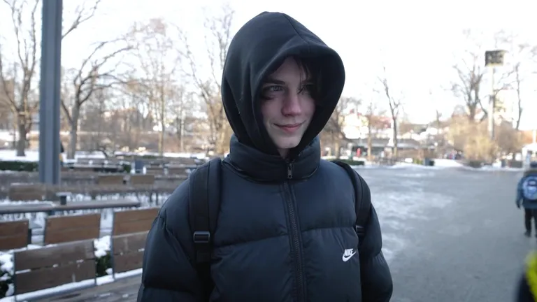 Саша.