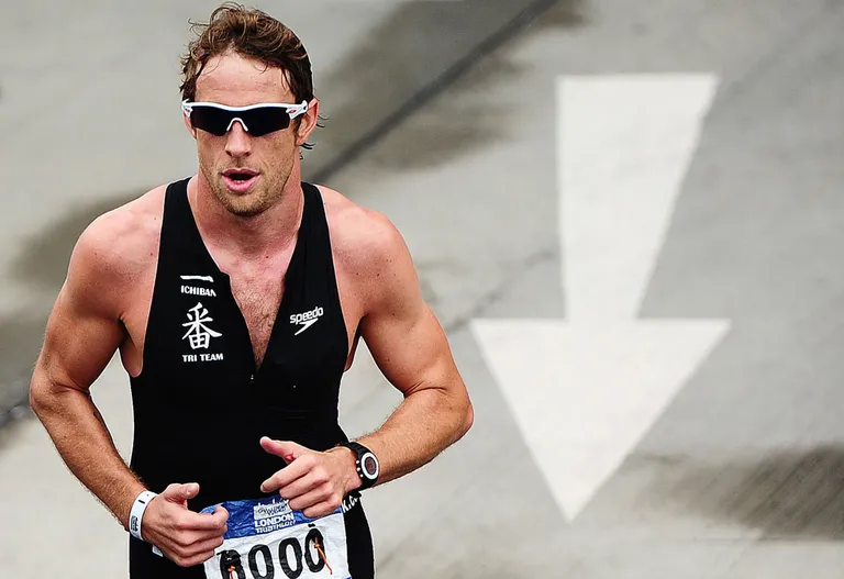 Jenson Button Londonis toimuval triatlonil 2010. aasta augustis. / CARL DE SOUZA / AFP / Scanpix