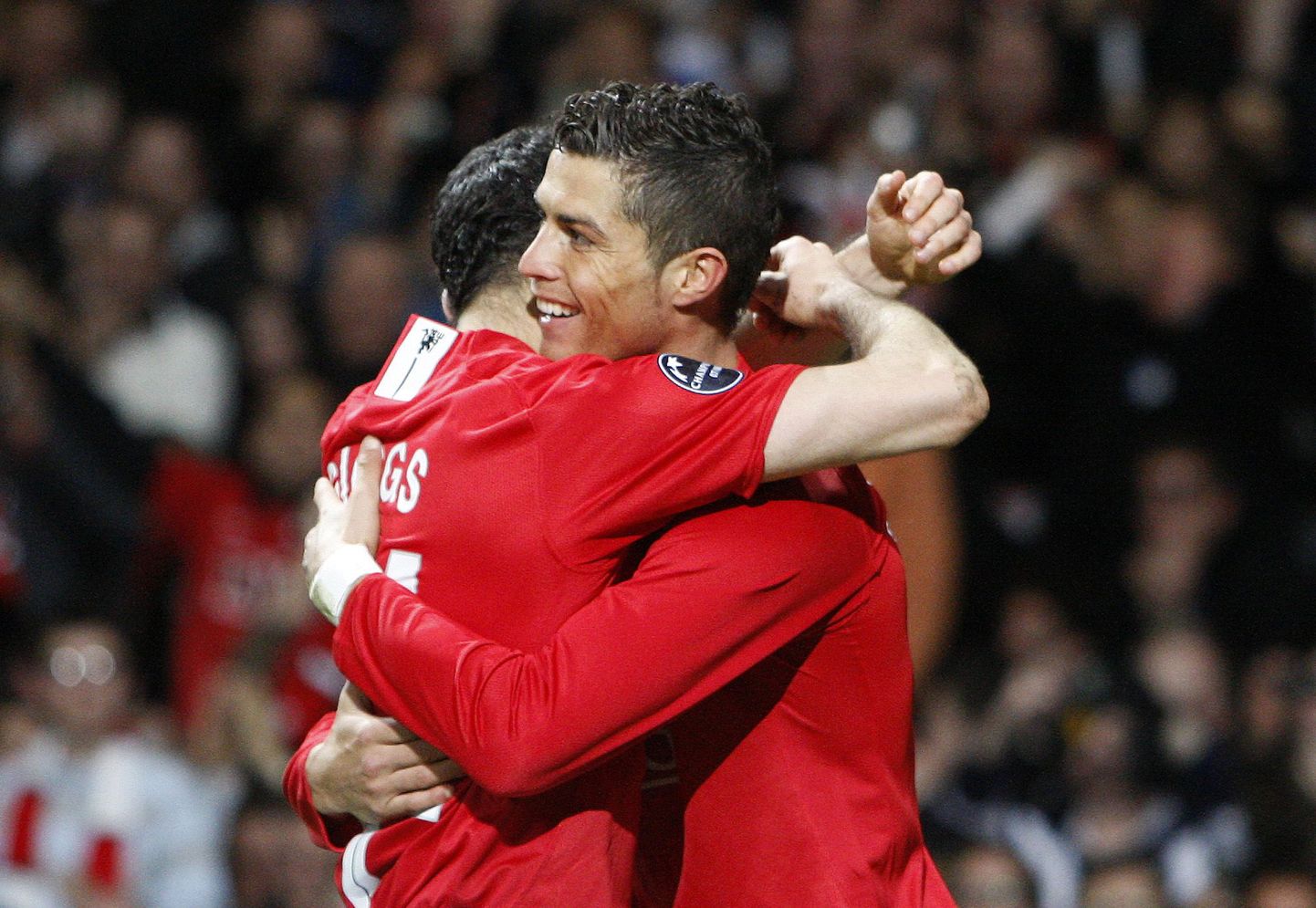 Cristiano Ronaldo (paremal) ja Ryan Giggs Manchester Unitedi särgis