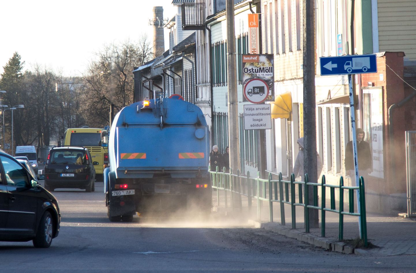Preagu puhastab Valga tänavaid AS Eesti Keskkonnateenused.
