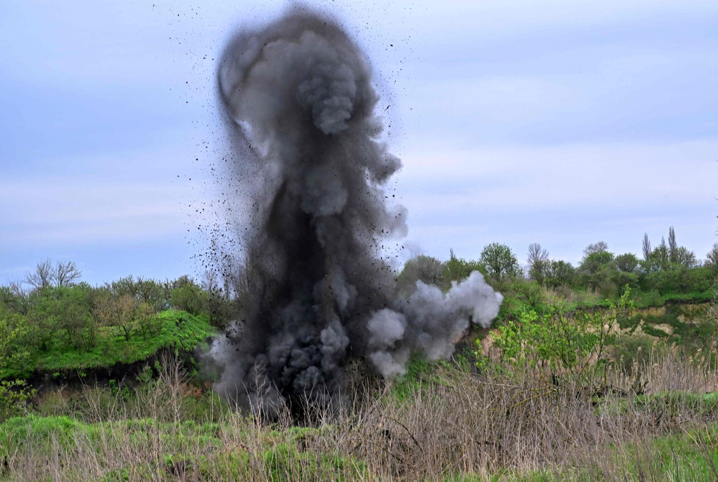 Ликвидация противотанковых и других мин в Украине. Иллюстративное фото
