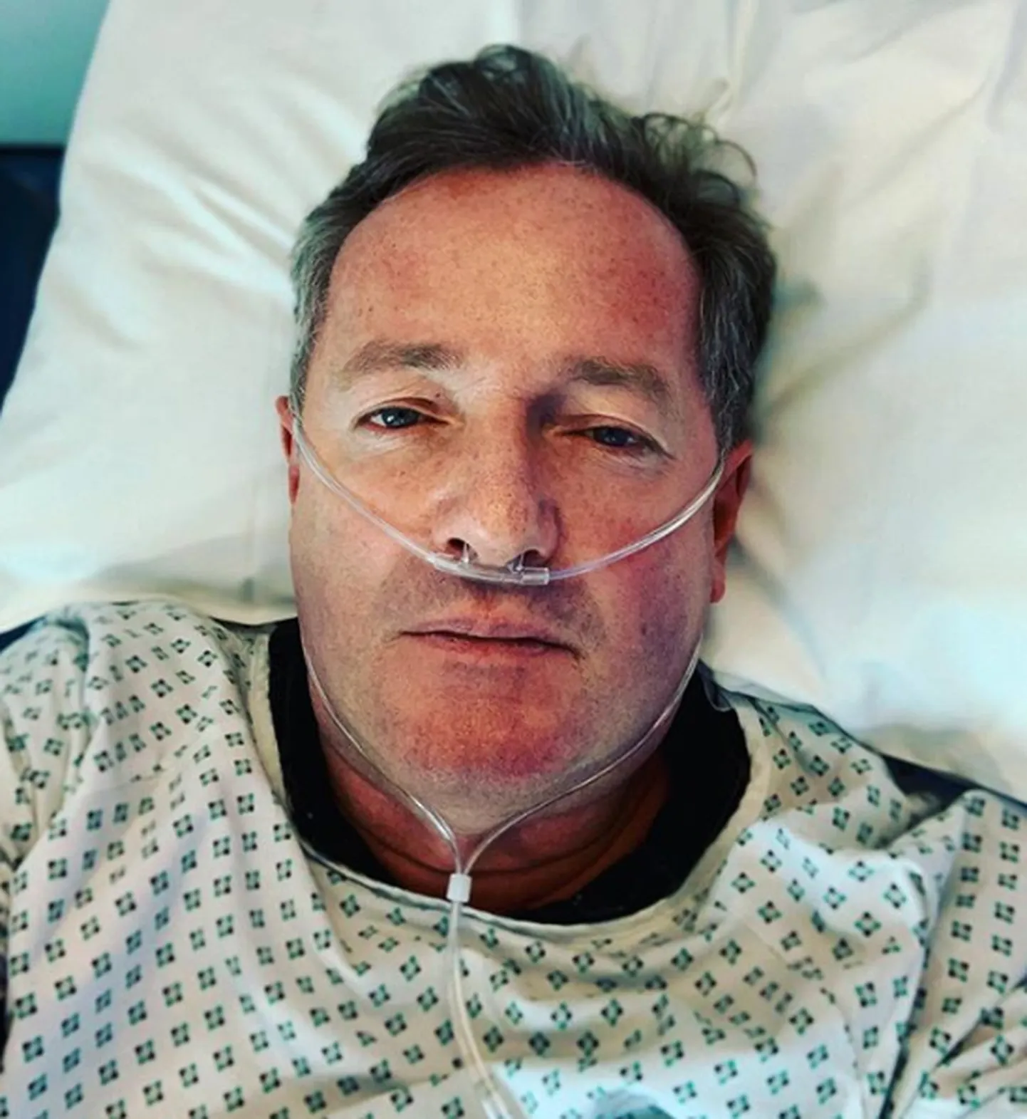 Piers Morgan sattus haiglasse