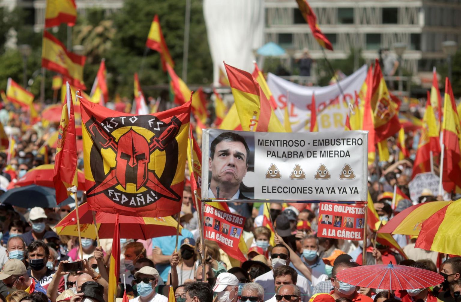Kataloonia poliitikutele armuandmise vastu korraldatud meeleavaldus üleeile Madridis.