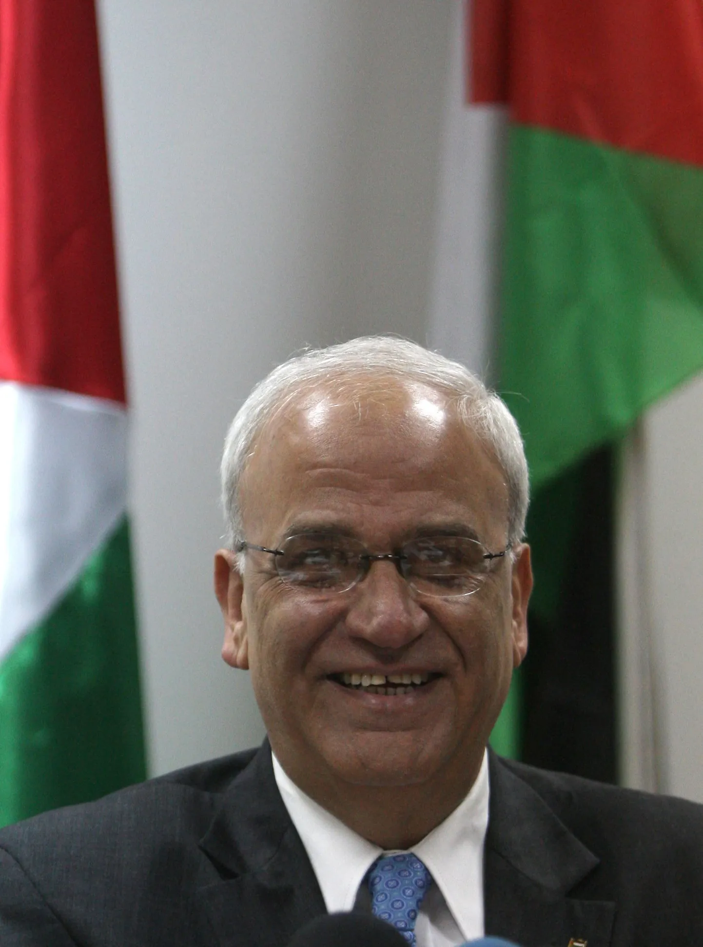 Palestiina läbirääkija Saeb Erekat eile Jordani jõe Läänekalda linnas Ramallah's pressikonverentsil.