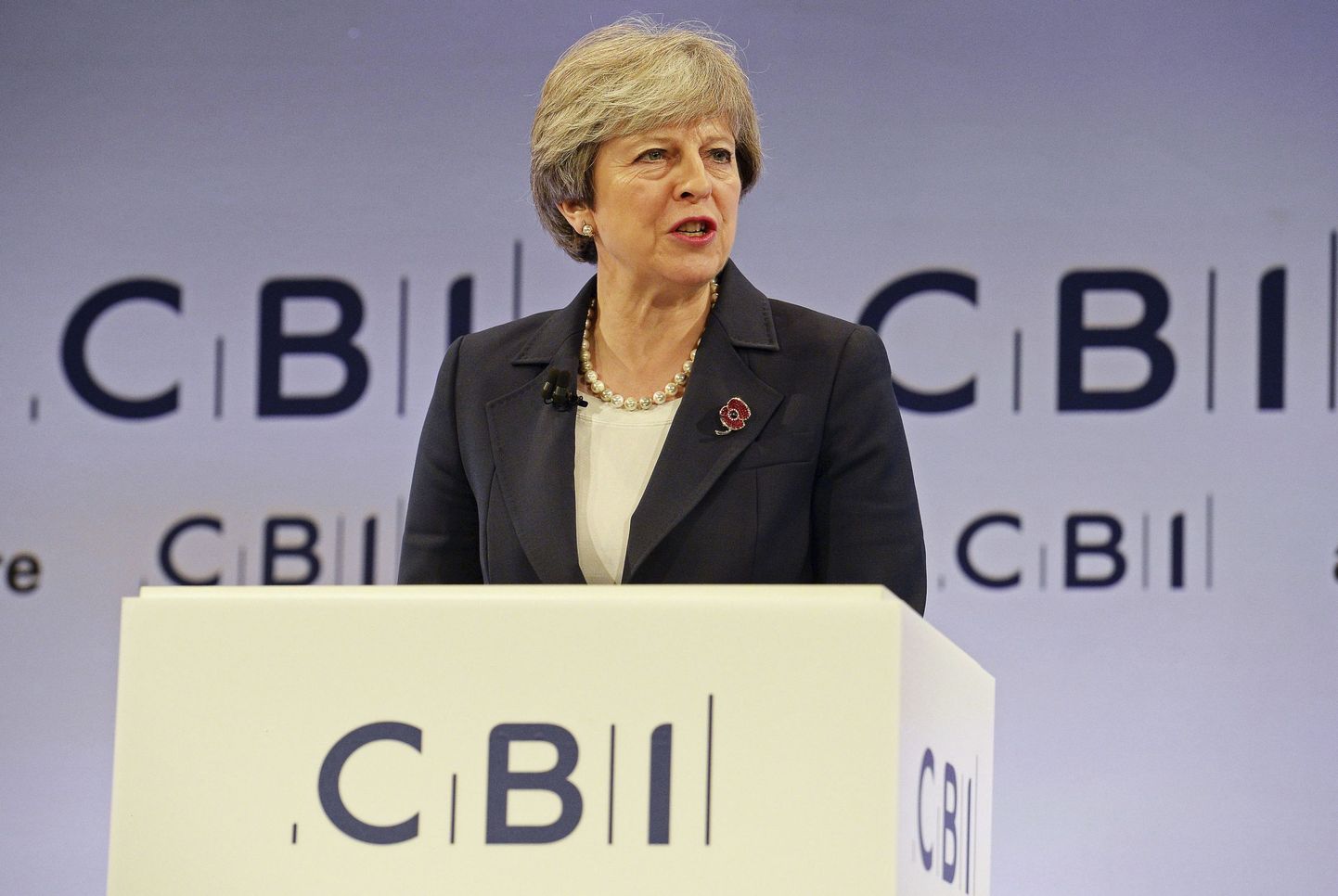 Suurbritannia peaminister Theresa May võtmas sõna esmaspäeval toimunud Briti tööstuse konverentsil.