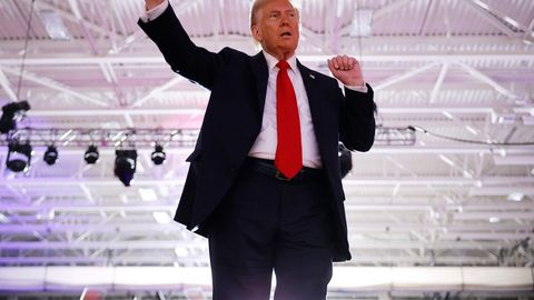 Arī pielabināšanās Trampam beidzas ar nodevību. Apstiprina Trampa fani Eiropā