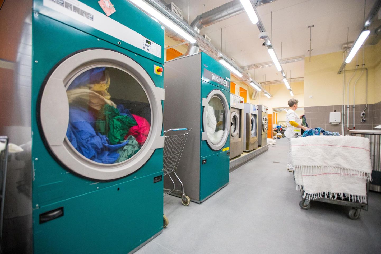 Enamik Eesti peresid kasutab riiete puhastamiseks pesumasinat.