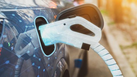 Elektri börsihind pisut langeb, aga ikkagi on «sada sees»