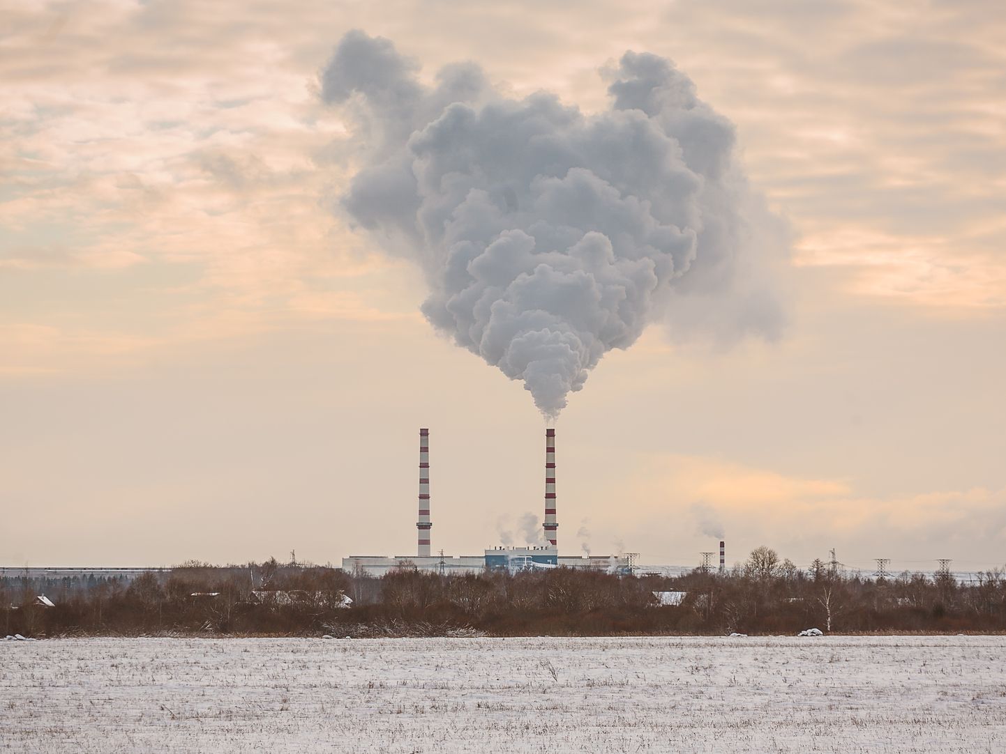 Narvalastele toodetakse soojust Balti elektrijaamas ja selle kõrval asuvas gaasikatlamajas.