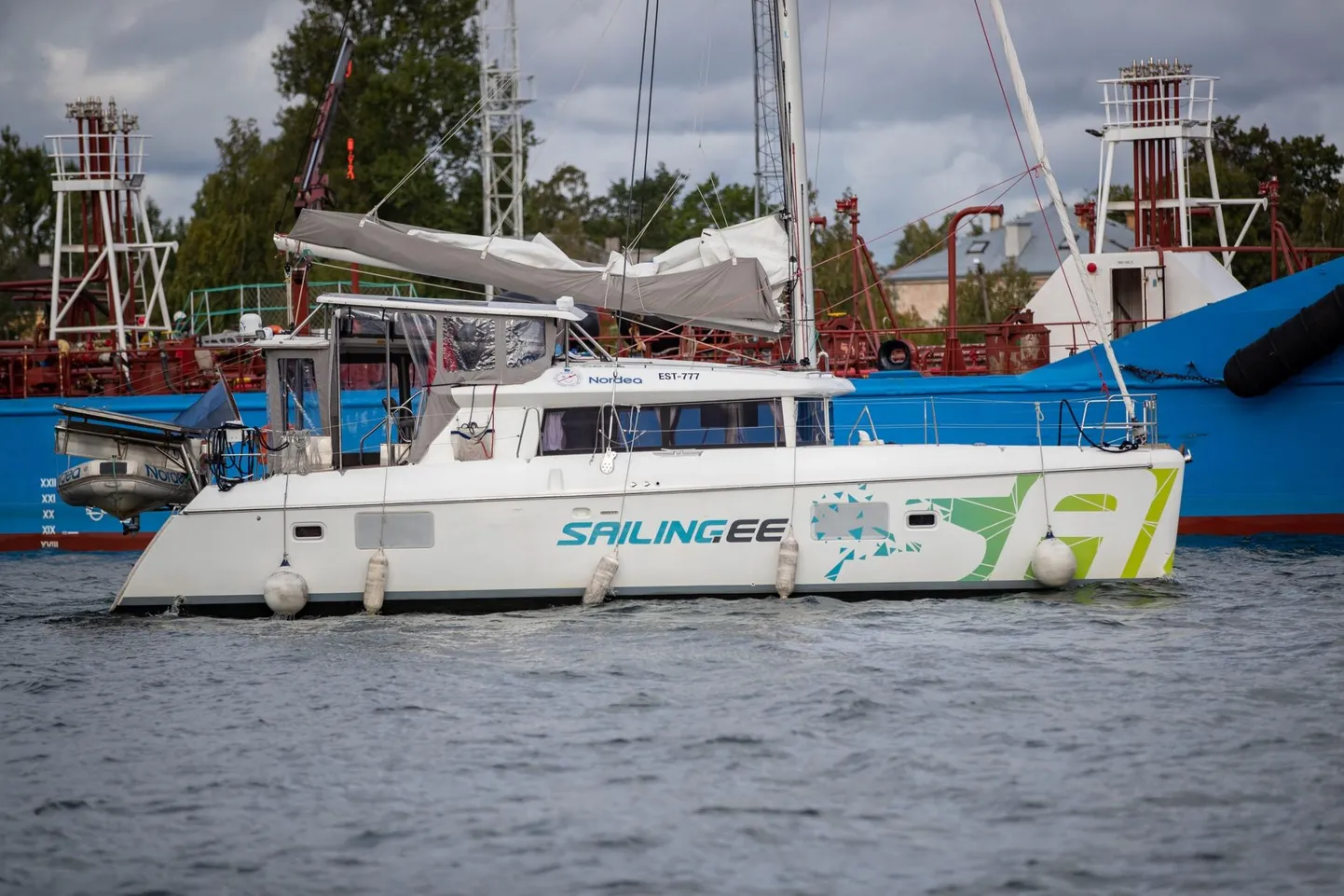 Sailing.ee purjelaeva Nordea vettelaskmine.