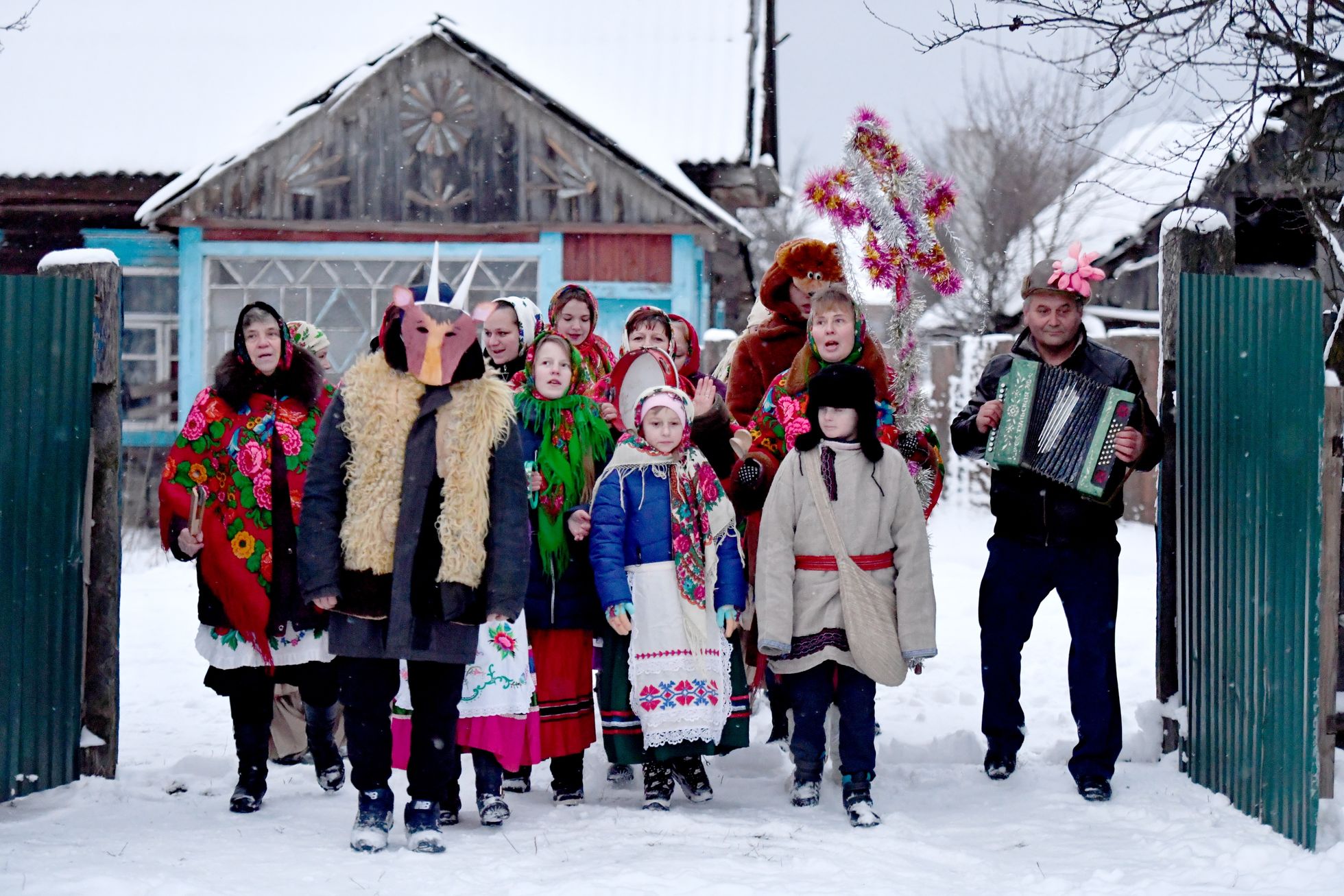 Jõululaulude esitajad eile Valgevenes Homieli oblastis.