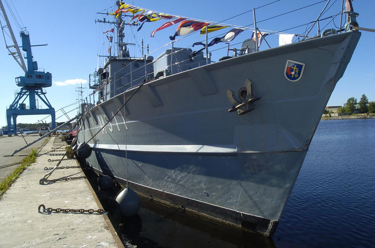 1. september 2005. Eesti mereväe miinijahtija Wambola, mis kannab Pärnu vappi, on jõudnud Pärnusse.