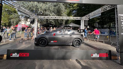 FOTOD ⟩ Autoralli MM-sarja uus meeskond esitles värsket autot