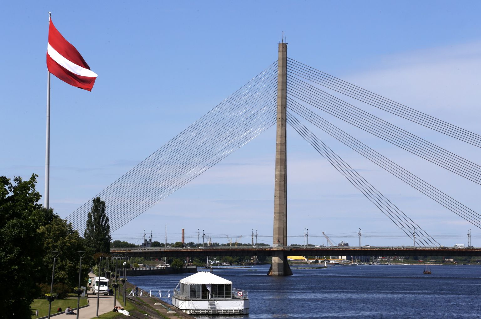 Läti lipp Riias.