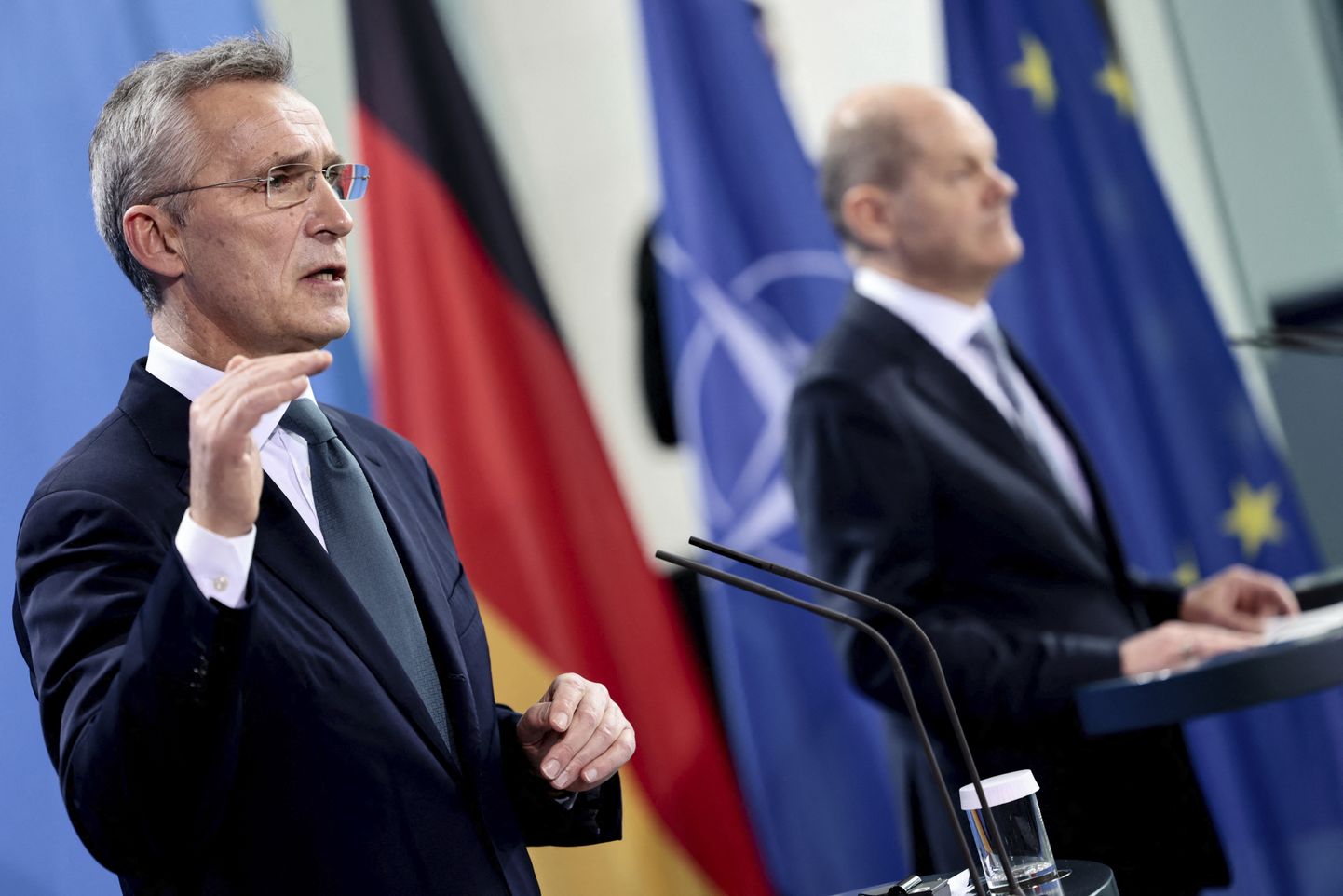 NATO peasekretär Jens Stoltenberg, taamal Saksa liidukantsler Olaf Scholz.