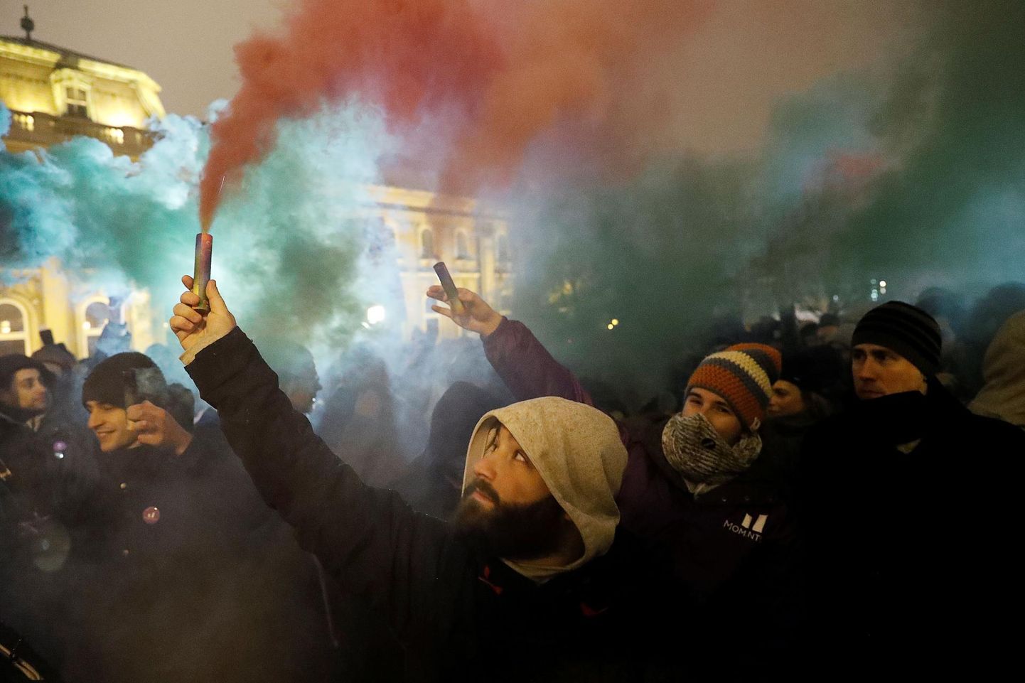 Ungaris möödunud aastal alanud meeleavaldused valitsuse vastu on juba kandunud ka tänavusse. FOTO: Bernadett Szabo/Reuters/Scanpix