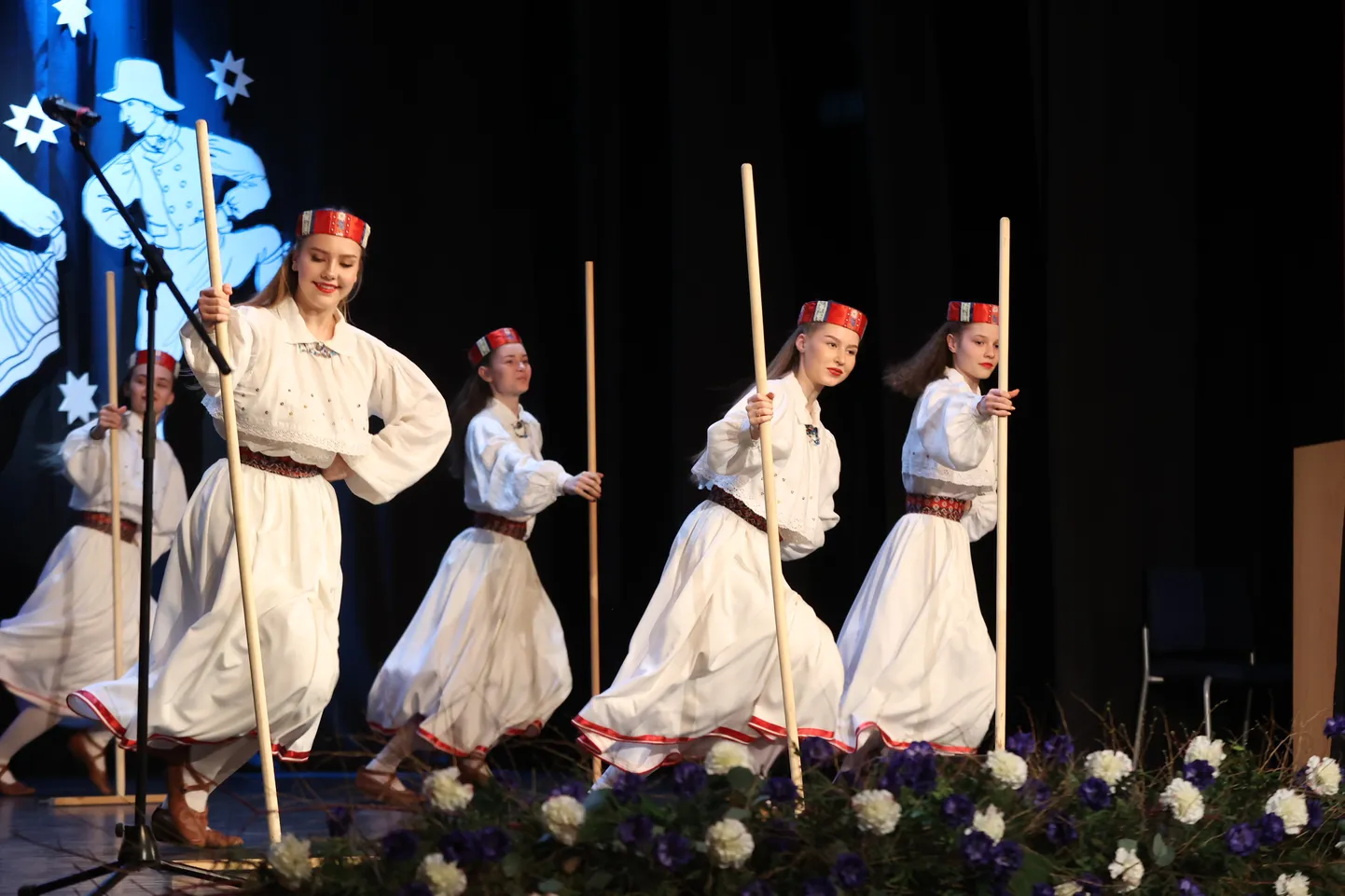 Türi kultuurikeskuses toimus Eesti vabariigi 106. aastapäevale pühendatud pidulik kontsert-aktus.