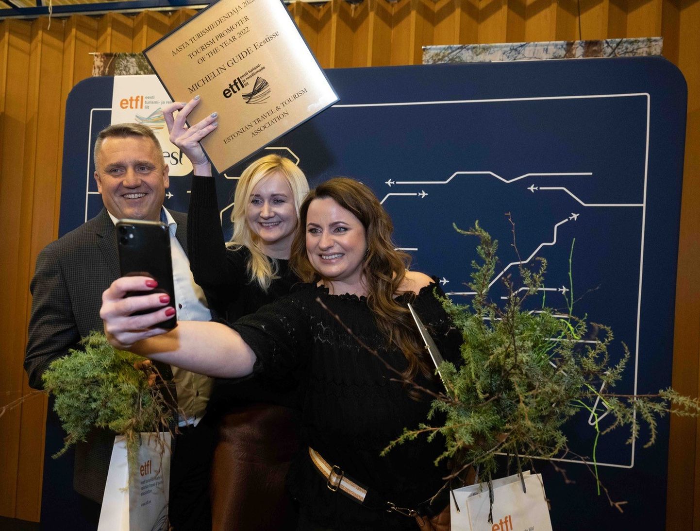 Aasta Turismiedendaja laureaadid: Michelin Guide'i Eestisse toonud tiim.
