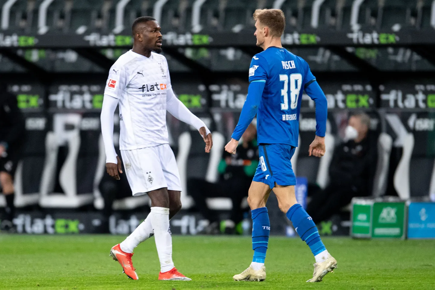 Marcus Thuram (vasakul) ja Stefan Posch.