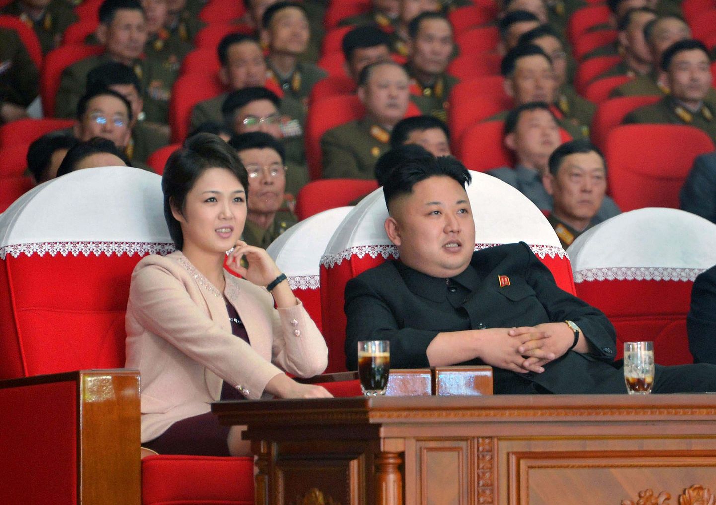 Kim Jong-un ja ta abikaasa Ri Sol-ju