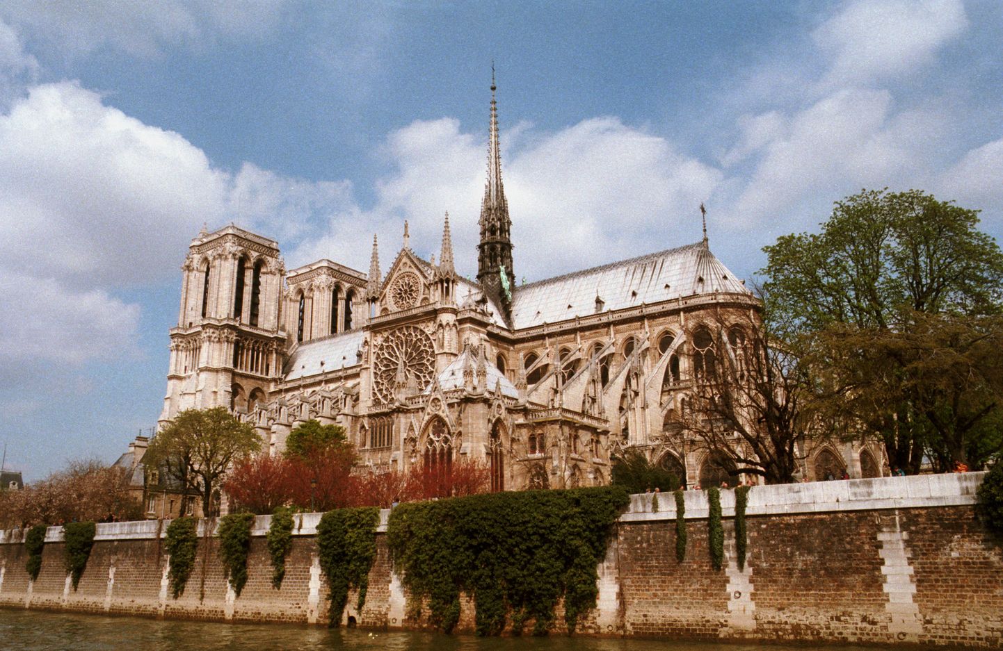 Notre-Dame 1999. aastal.