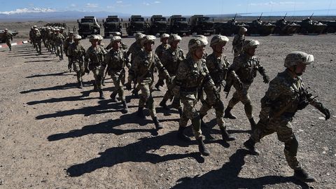 Porošenko: Venemaa ei toonud vägesid Ukraina piirile õppuste eesmärgil