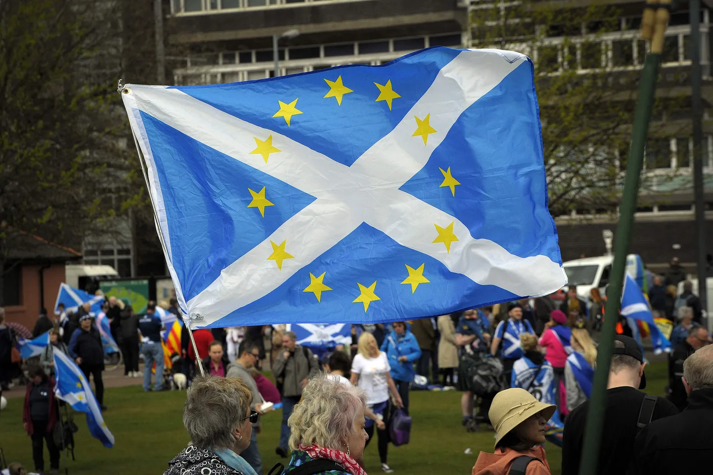 Šoti ja Euroopa Liidu lipu kombinatsioon.