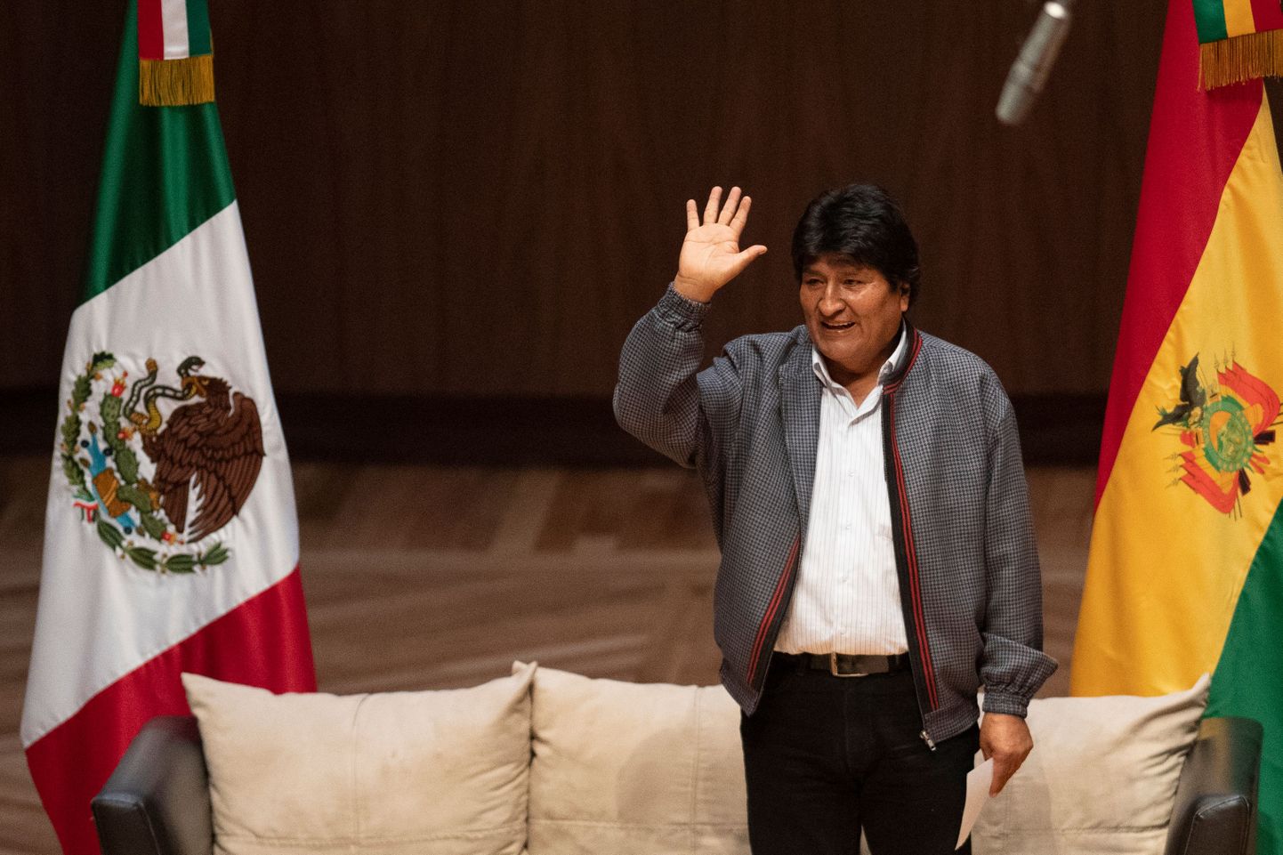 Bolivia ekspresident Evo Morales Mehhiko pealinnas  asuvas Ollin Yoliztli kultuurikeskuses.