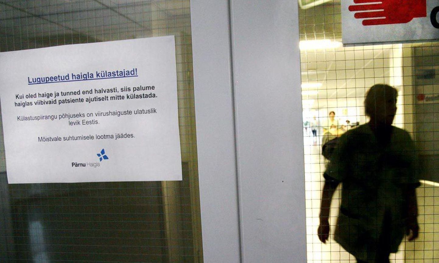 Ühelgi aastal ei ole Pärnu haigla gripi leviku tõttu pääsenud külastuspiirangust. Esmalt pannakse välja suu-ninamaski karbid ja piiratakse patsentide külastamist. Esimeste haiglasiseste haigestumiste järel suletakse aga patsentide külastajatele osakonna uksed.
