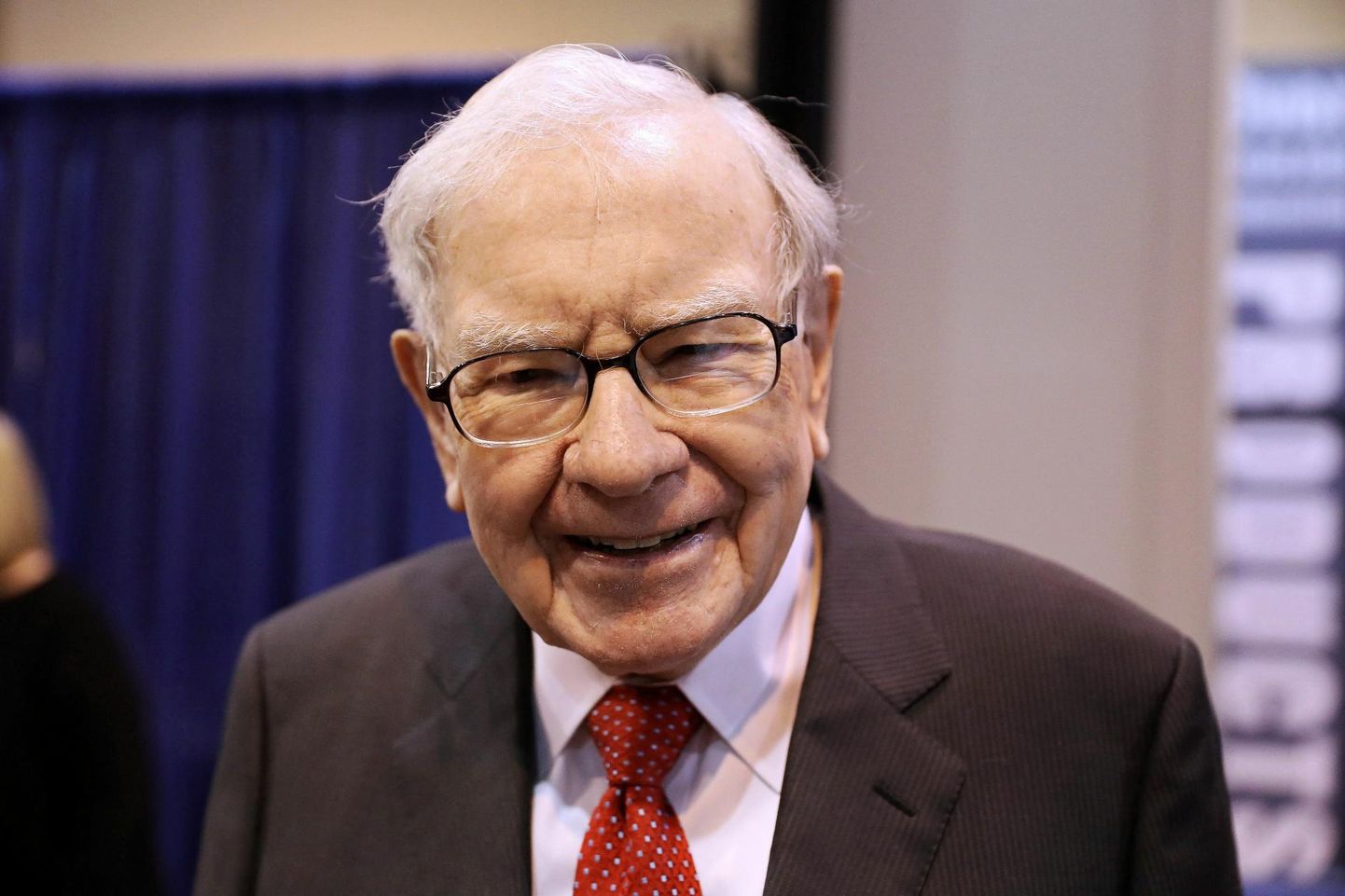 Investeerimiskorüfee Warren Buffett on pärast mõningast jõudeolekut taas toimekaks muutunud ja mõned ettevõtted ära ostnud. 