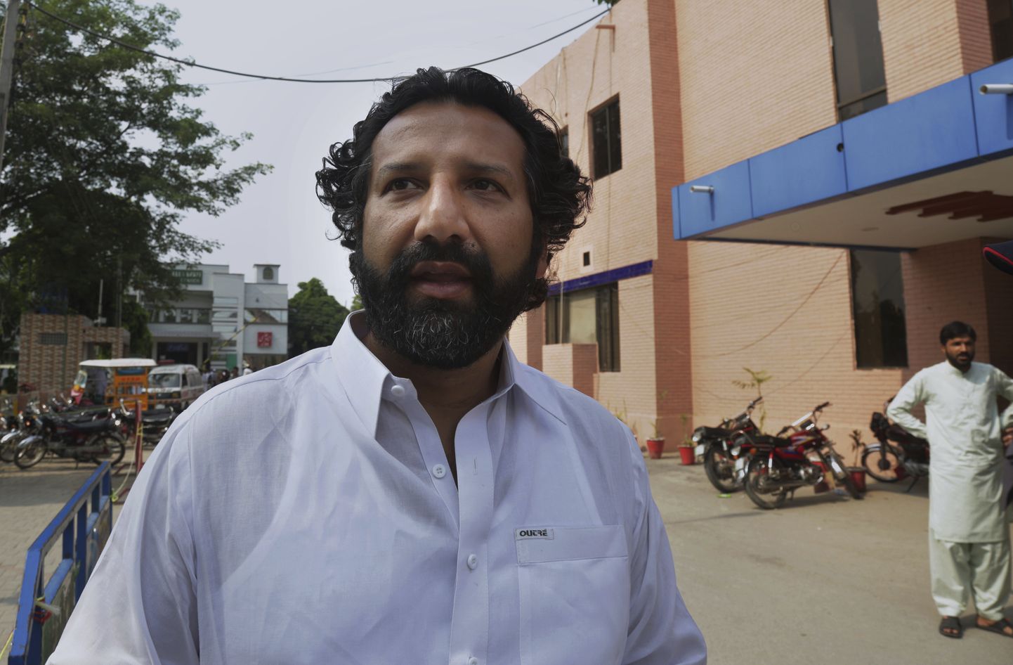 Vabastatud Norra ajakirjanik Kadafi Zaman pärast meditsiinilist ülevaatust Gujaratis.
