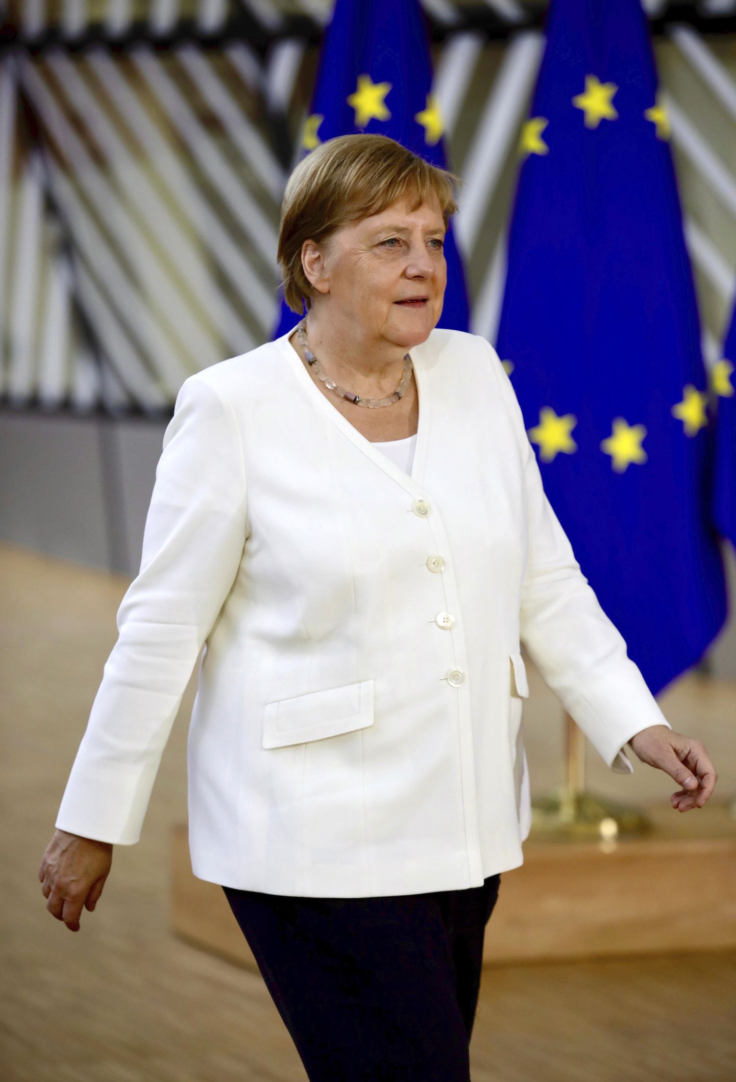 Saksa kantsler Angela Merkel pühapäeval Brüsselis Euroopa Liidu erakorralisele tippkohtumisele saabumas.