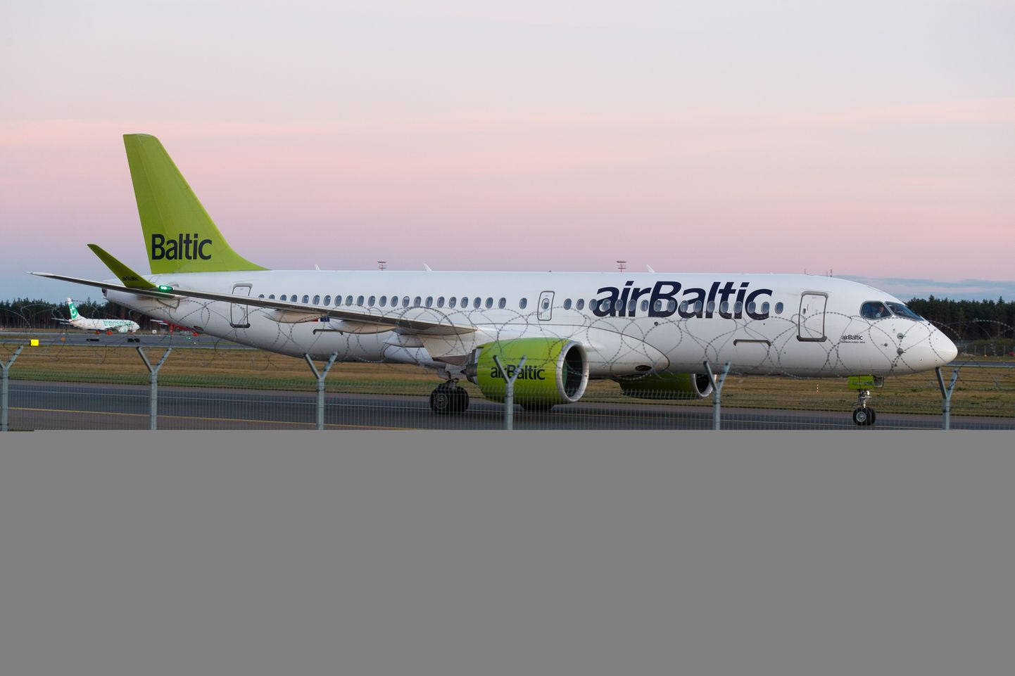 Самолет airBaltic .