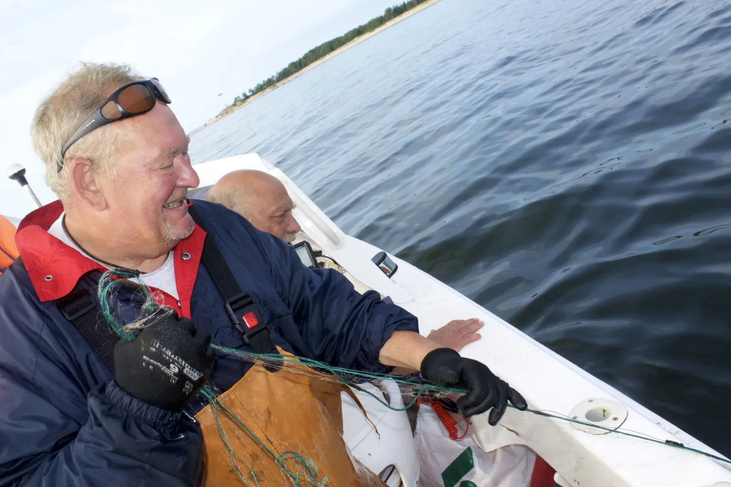 Viimsi mees Rein Kääpa hoiab vanu traditsioone au sees ning viib ka linnavurledest huvilisi mereromantikat nautima.