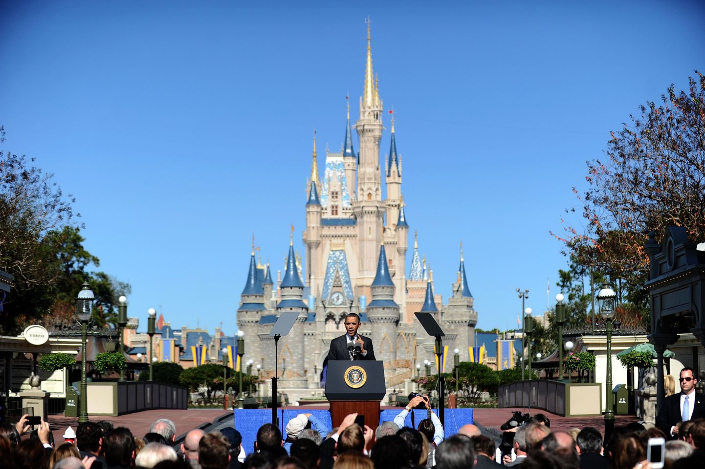 USA president Barack Obama pidamas kõnet Disney maailma ees Floridas.