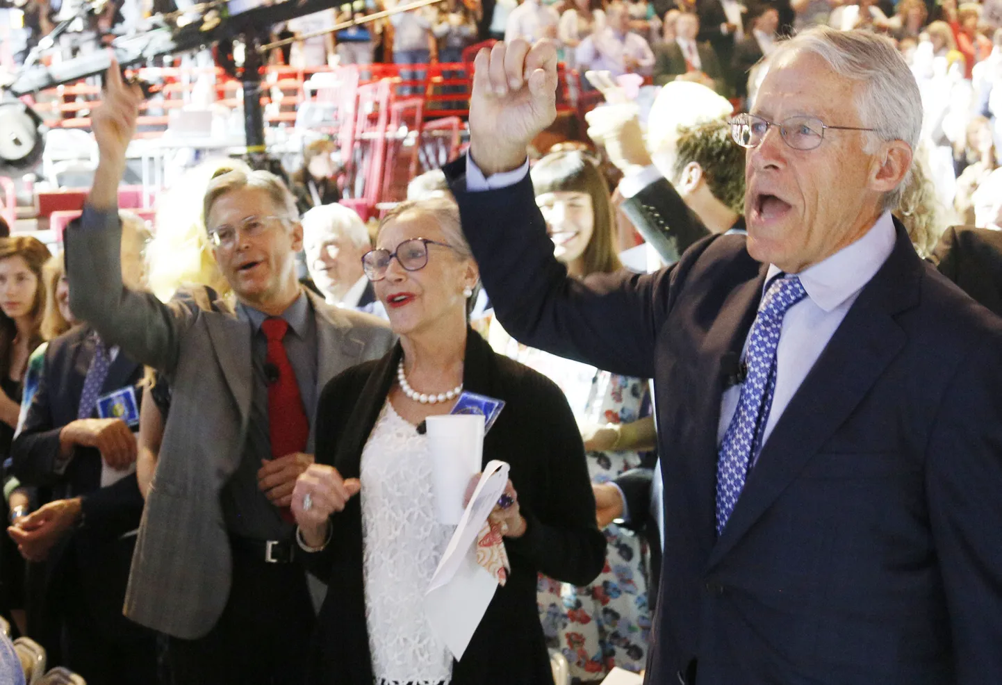 Wal-Marti suuromanikud Jim Walton (vasakult), Alice Walton Rob Walton.