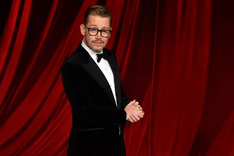 Kevin kasvas suureks: vähe sellest, et Macaulay Culkin on nüüd juba 44-aastane, plaanis ta enam kui viie miljoniga ära osta maja, mida näeb menufilmis «Üksinda kodus».