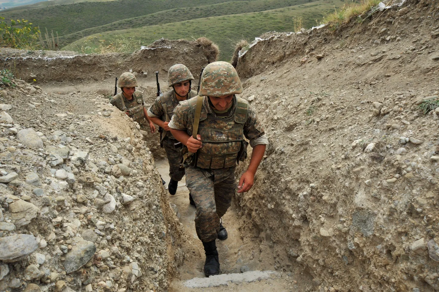 Armeenia sõdurid Mägi-Karabahhi piiril.